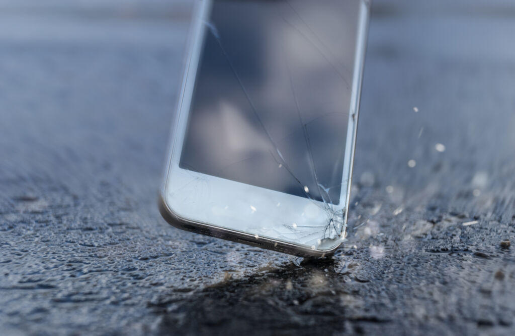 What To Do If You Dropped Your iPhone